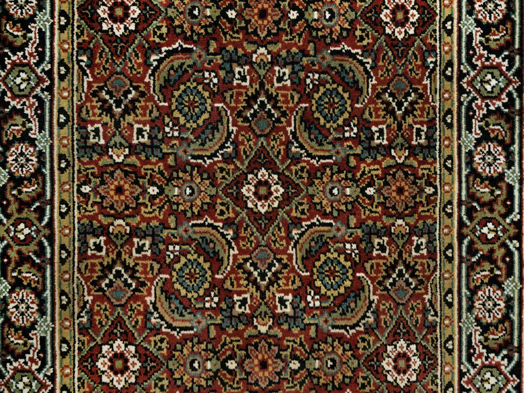 Herati Fine Oriental hand-knotted wool rug in Red & Blue, 3'1" x 5'5" — SKU O090441 (view 5)
