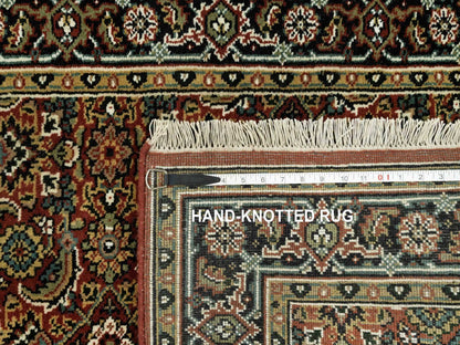 Herati Fine Oriental hand-knotted wool rug in Red & Blue, 3'1" x 5'5" — SKU O090441 (view 8)