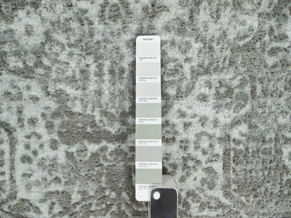 Grey 7'10" x 7'10" Transitional Hand knotted Wool/Silk Rug - Sku: O090447