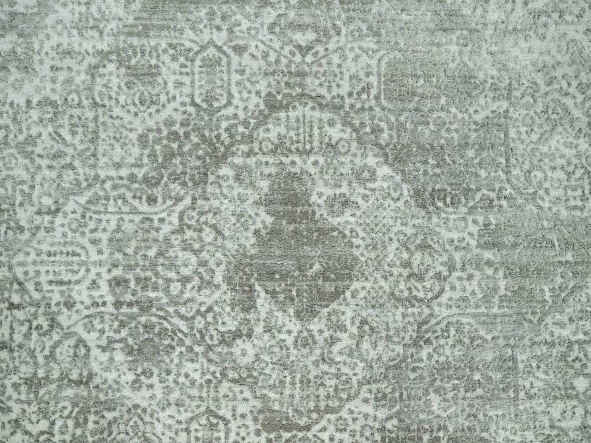 Transitional hand-knotted wool/silk rug in Gray, 7'10" x 7'10", SKU O090447