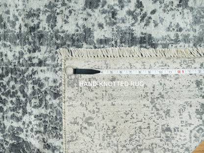 Grey 2'6" x 15'8" Transitional Hand knotted Wool/Silk Rug - Sku: O090472
