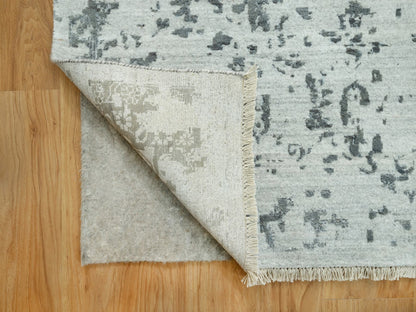 Grey 13'9" x 13'10" Transitional Hand knotted Wool/Silk Rug - Sku: O090477