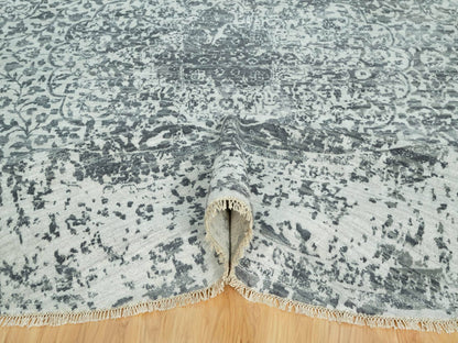 Transitional hand-knotted wool/silk rug in Gray, 13'10" x 13'10", SKU O090480