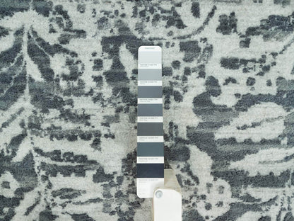 Grey 13'10" x 13'10" Transitional Hand knotted Wool/Silk Rug - Sku: O090480