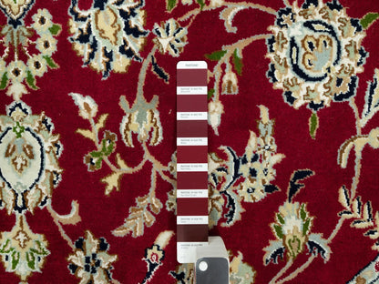 Red 7'8" x 7'8" Traditional Hand knotted Wool Rug - Sku: O090496