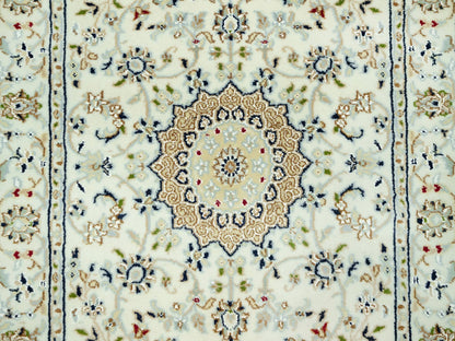 Ivory 2'8" x 12'1" Fine Oriental Hand knotted Wool Rug - Sku: O090504