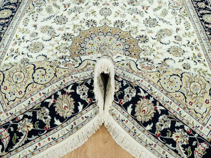 Ivory 7'10" x 10'0" Fine Oriental Hand knotted Wool Rug - Sku: O090519