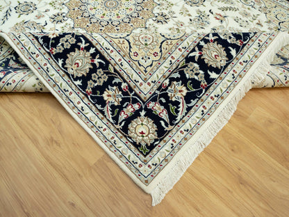 Ivory 7'10" x 10'0" Fine Oriental Hand knotted Wool Rug - Sku: O090519