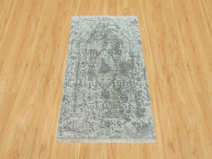 Grey 1'11" x 3'2" Transitional Hand knotted Wool/Silk Rug - Sku: O090537