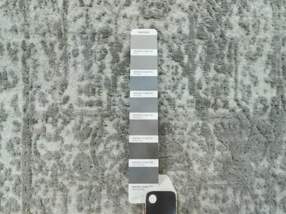 Grey 1'11" x 3'2" Transitional Hand knotted Wool/Silk Rug - Sku: O090537
