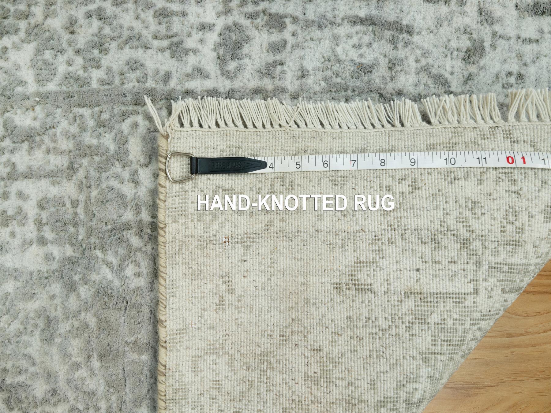 Transitional hand-knotted wool/silk rug in Gray, 1'11" x 3'2", SKU O090537