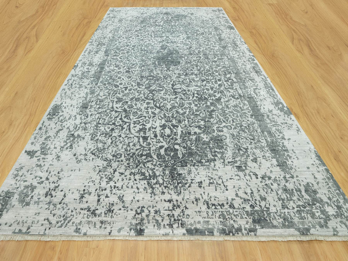 Transitional hand-knotted wool/silk rug in Gray, 12'1" x 18'0", SKU O090546