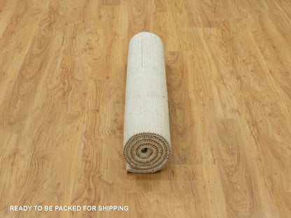 Ivory 3'10" x 5'10" Modern and Contemporary Hand knotted Wool Rug - Sku: O090553