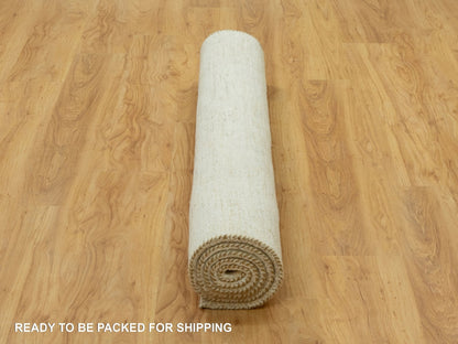 Ivory 5'0" x 6'8" Modern and Contemporary Hand knotted Wool Rug - Sku: O090568