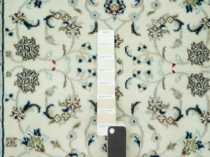 Ivory 2'10" x 19'10" Fine Oriental Hand knotted Wool Rug - Sku: O090614