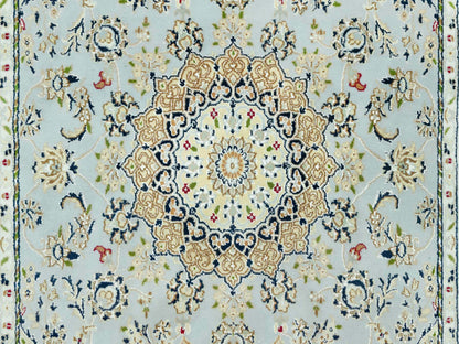 Blue 4'11" x 6'9" Fine Oriental Hand knotted Wool Rug - Sku: O090620