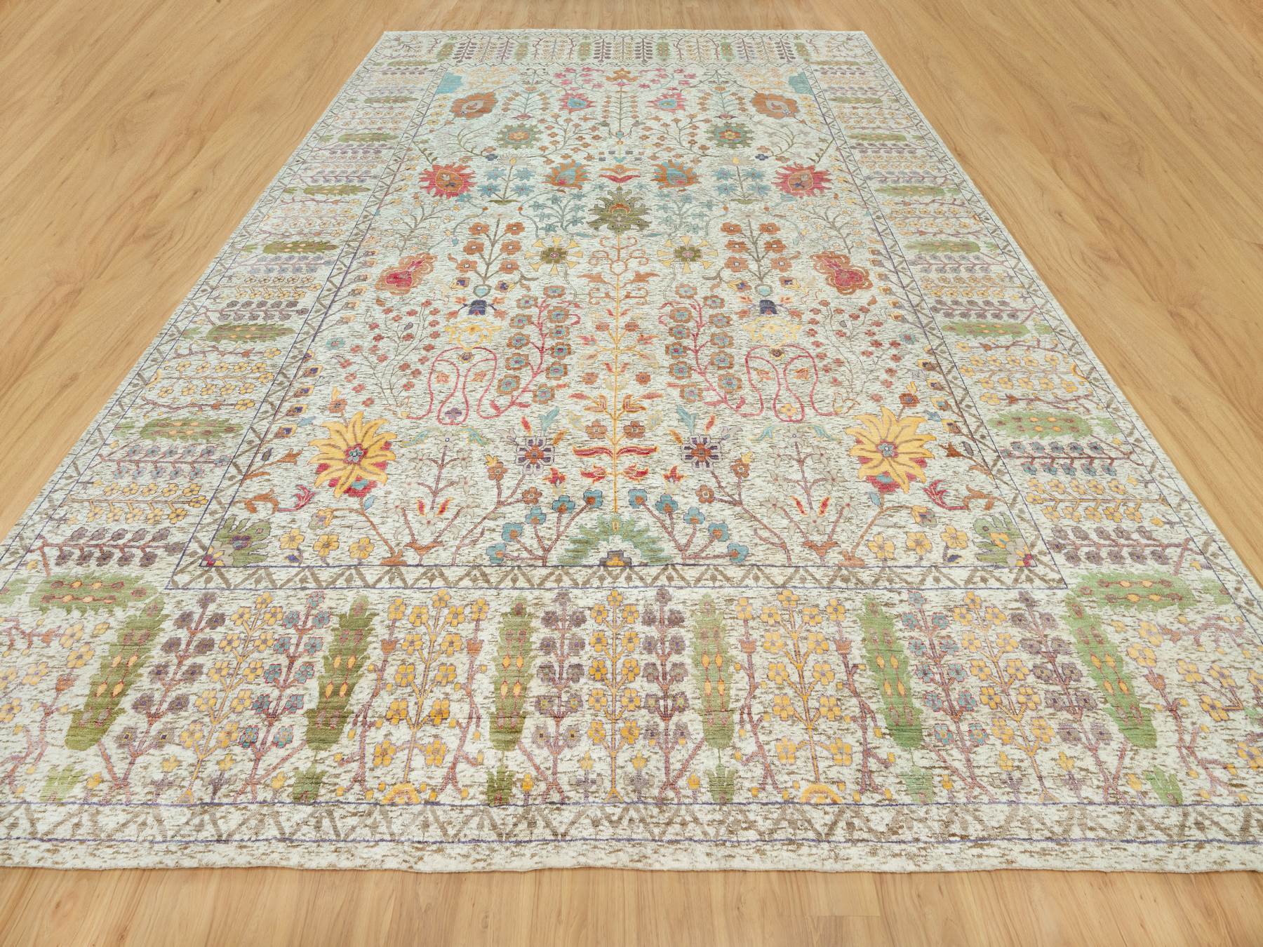 Transitional hand-knotted wool/silk rug in Beige, 11'8" x 15'0", SKU O090687