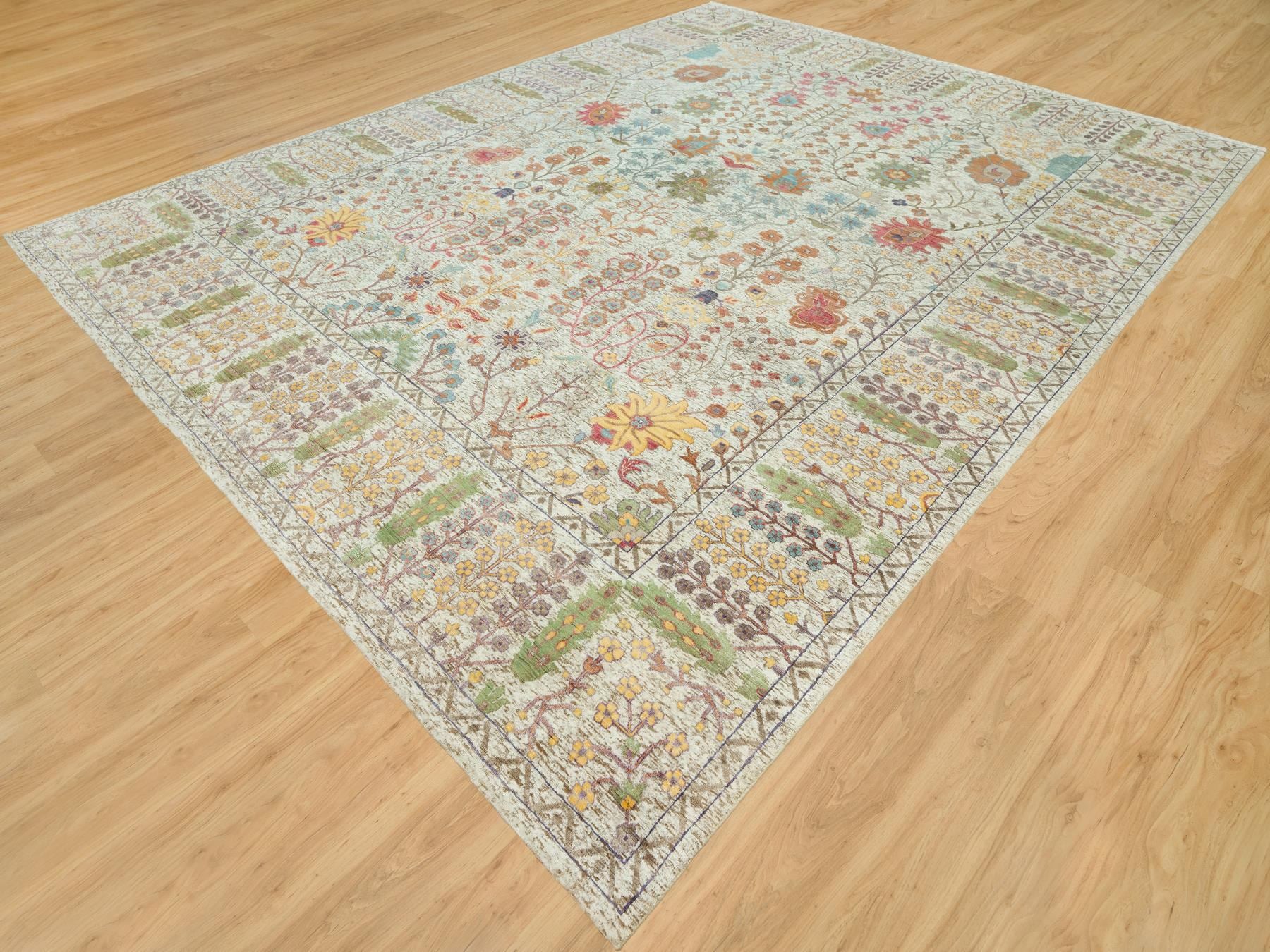 Transitional hand-knotted wool/silk rug in Beige, 11'8" x 15'0", SKU O090687