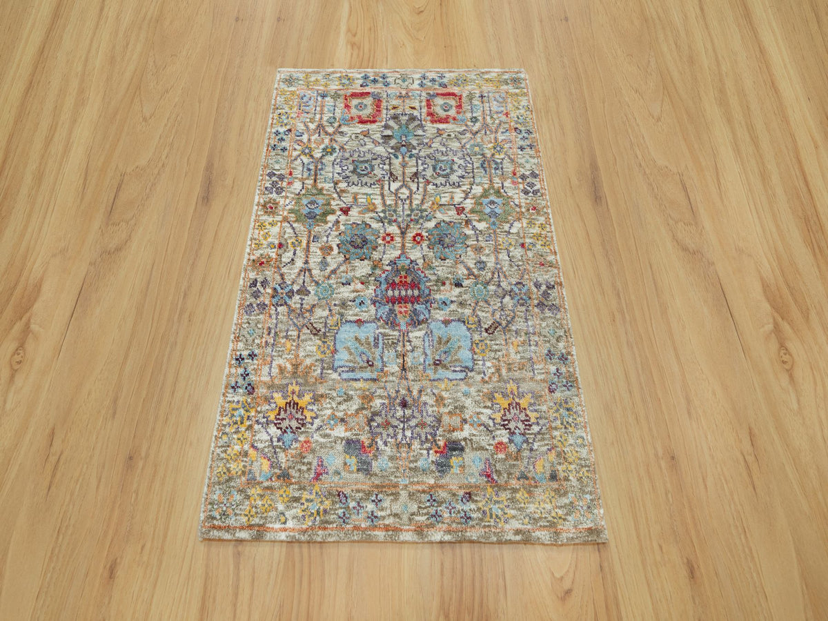 Tabriz Transitional hand-knotted wool/silk rug in Ivory, 2'0" x 3'0", SKU O090694