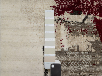 Gabbeh Modern / Contemporary hand-knotted wool runner in Ivory, 2'4" x 4'7", SKU O090767