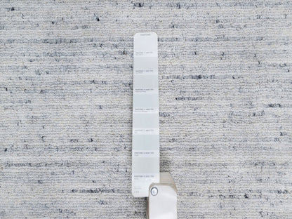 Grey 2'0" x 3'0" Modern / Contemporary Handloom Wool Rug - Sku: O090786