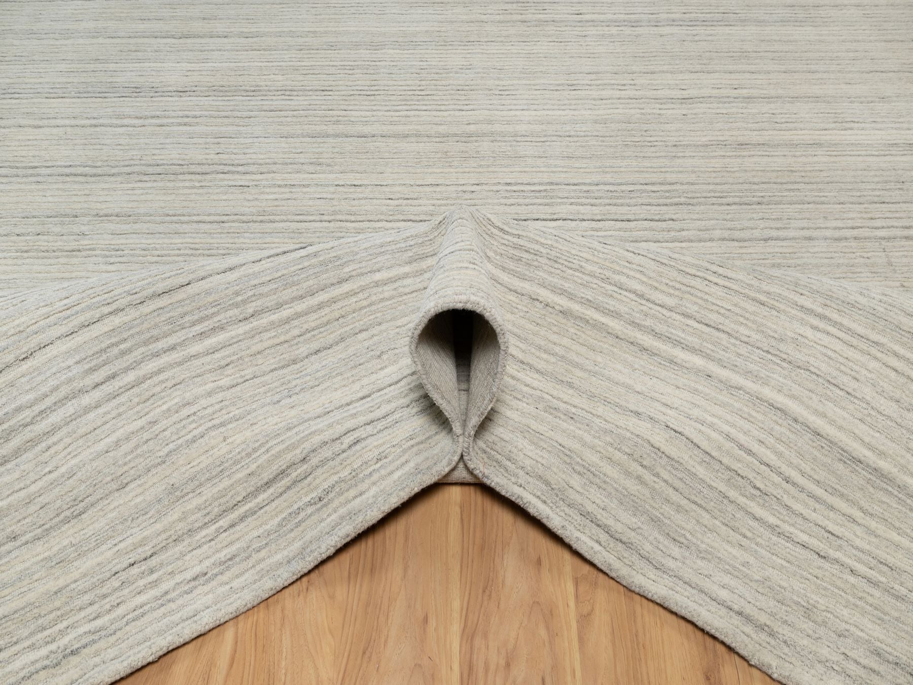 Modern / Contemporary hand-knotted wool rug in Beige, 12'0" x 14'8", SKU O090790