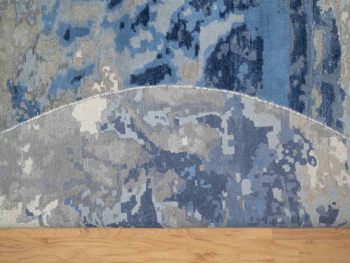 Modern / Contemporary hand-knotted wool/silk rug in Blue, 7'9" x 7'9", SKU O090801