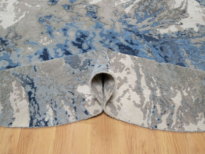 Modern / Contemporary hand-knotted wool/silk rug in Blue, 7'9" x 7'9", SKU O090801