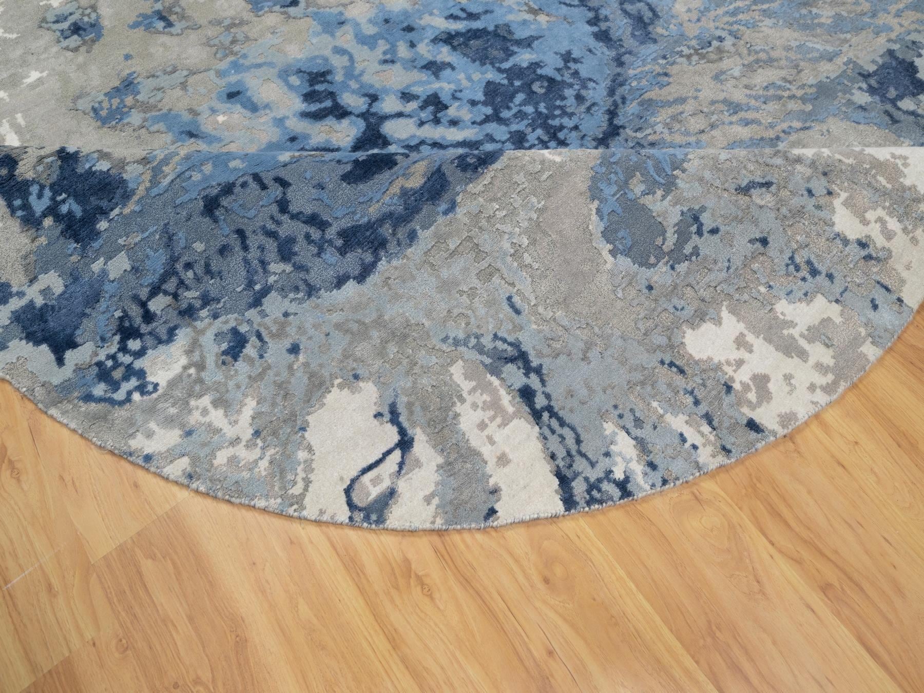 Modern / Contemporary hand-knotted wool/silk rug in Blue, 7'9" x 7'9", SKU O090801