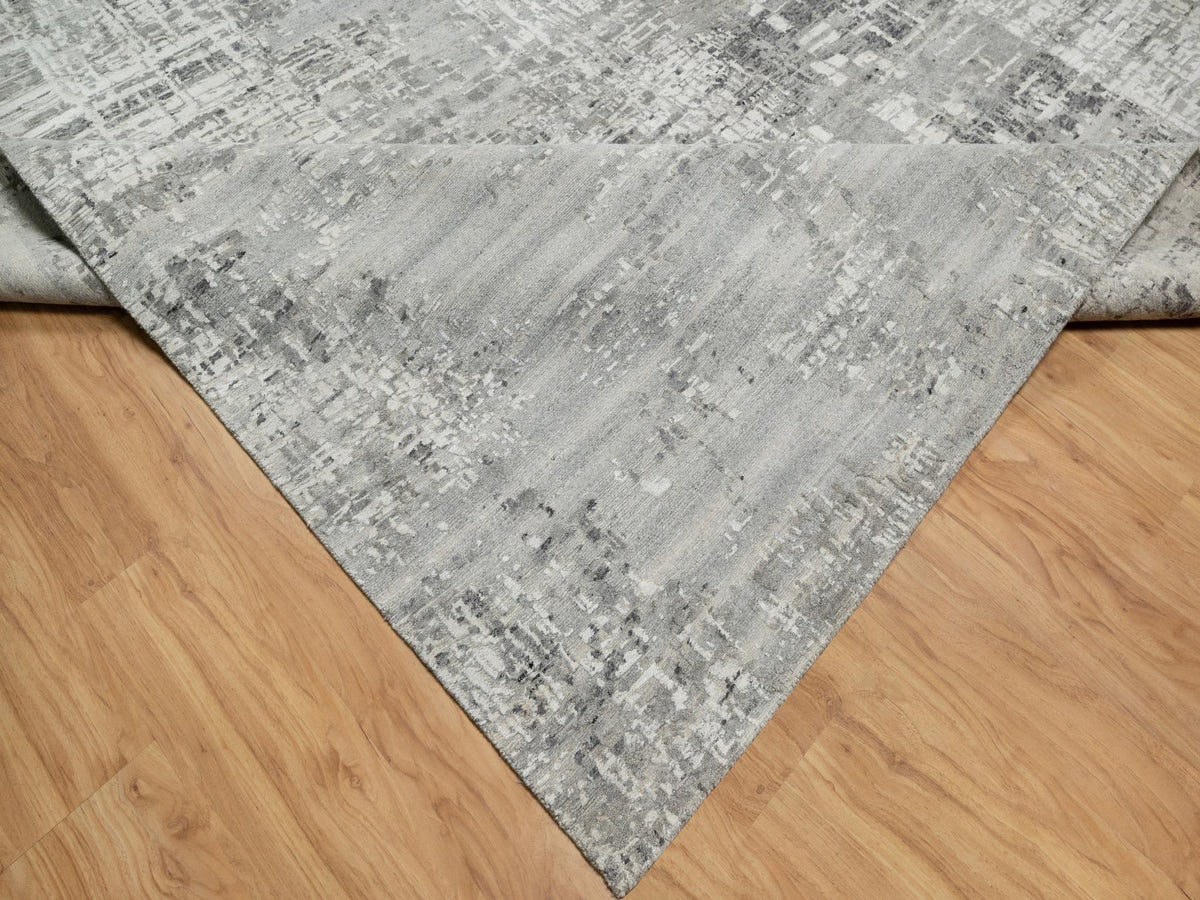 Modern / Contemporary hand-knotted wool rug in Gray, 12'0" x 14'9", SKU O090837