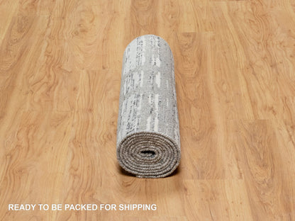 Grey 2'6" x 10'0" Modern / Contemporary Hand knotted Wool Rug - Sku: O090843