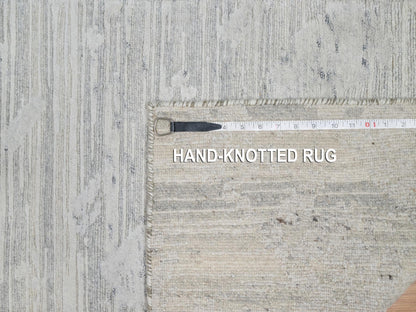 Grey 2'6" x 15'9" Modern / Contemporary Hand knotted Wool Rug - Sku: O090845