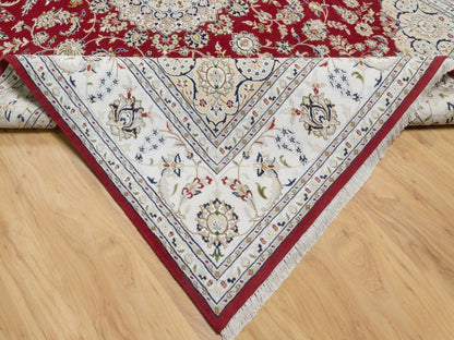 Red 7'10" x 10'3" Traditional Hand knotted Wool/Silk Rug - Sku: O090854