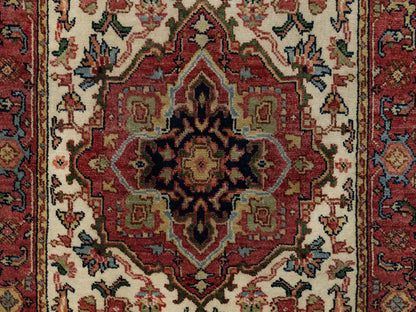 Ivory 2'8" x 28'1" Heriz Hand knotted Wool Rug - Sku: O090927