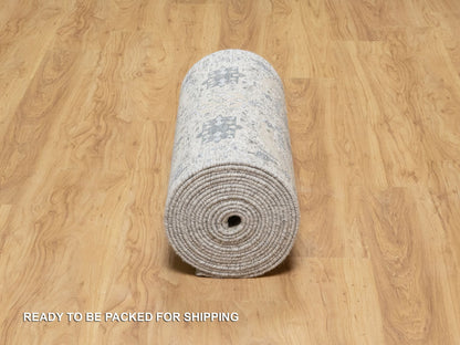 Ivory 2'7" x 25'9" Transitional Hand knotted Wool/Silk Rug - Sku: O090944