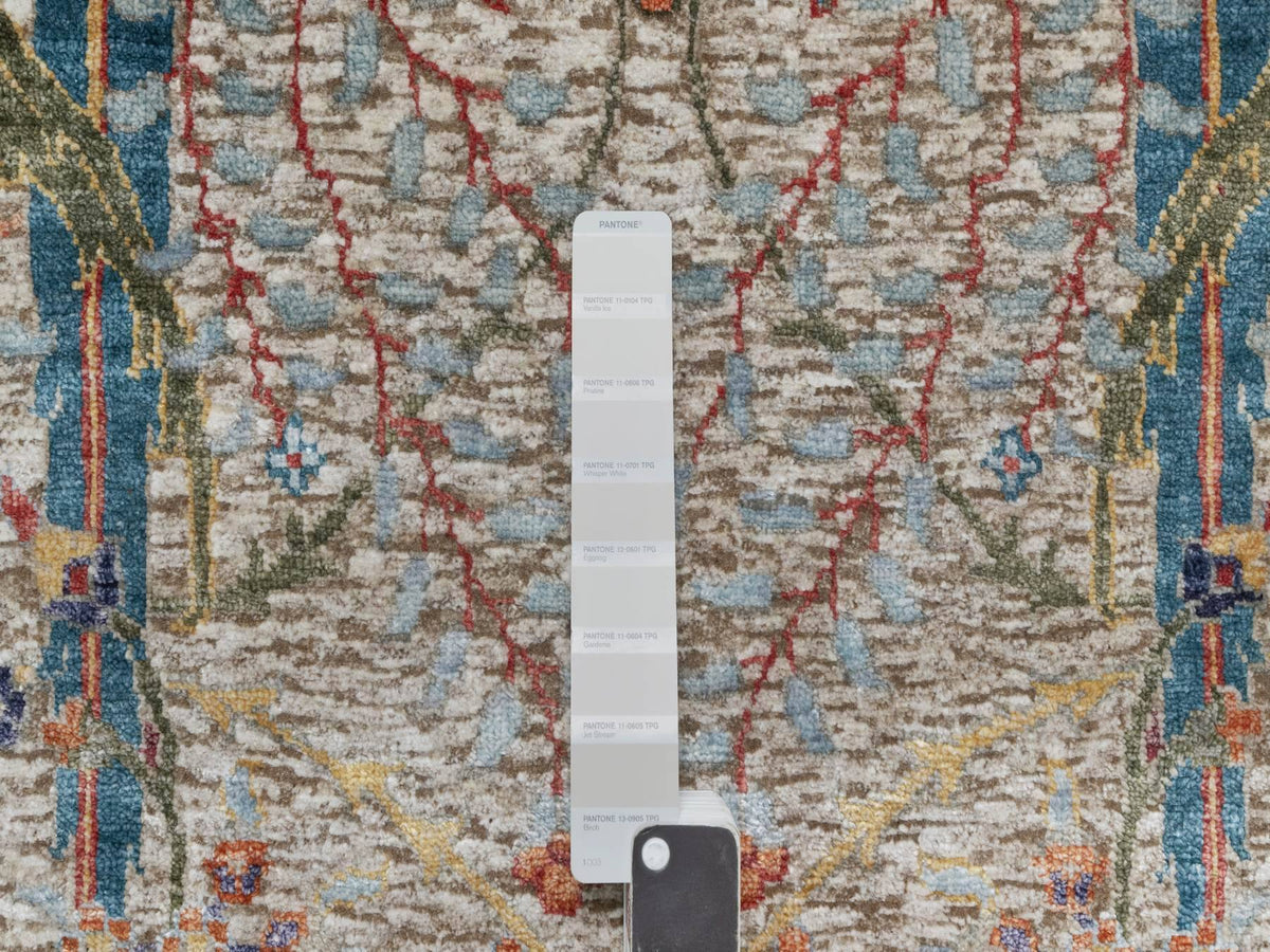 Transitional hand-knotted wool/silk rug in Beige, 6'3" x 9'1", SKU O090947