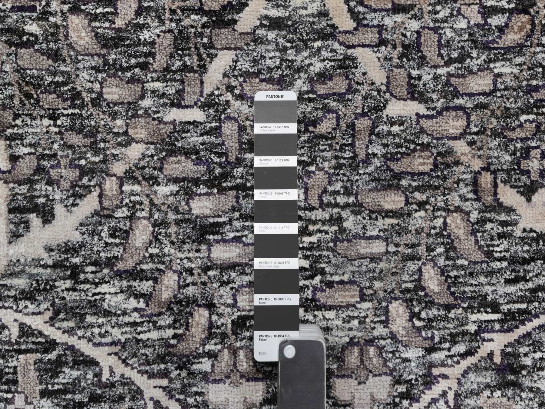 Transitional hand-knotted wool/silk rug in Black, 9'11" x 13'10", SKU O090948