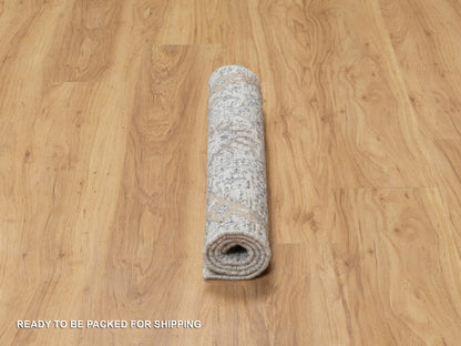 Ivory 2'1" x 3'0" Transitional Hand knotted Wool/Silk Rug - Sku: O090952
