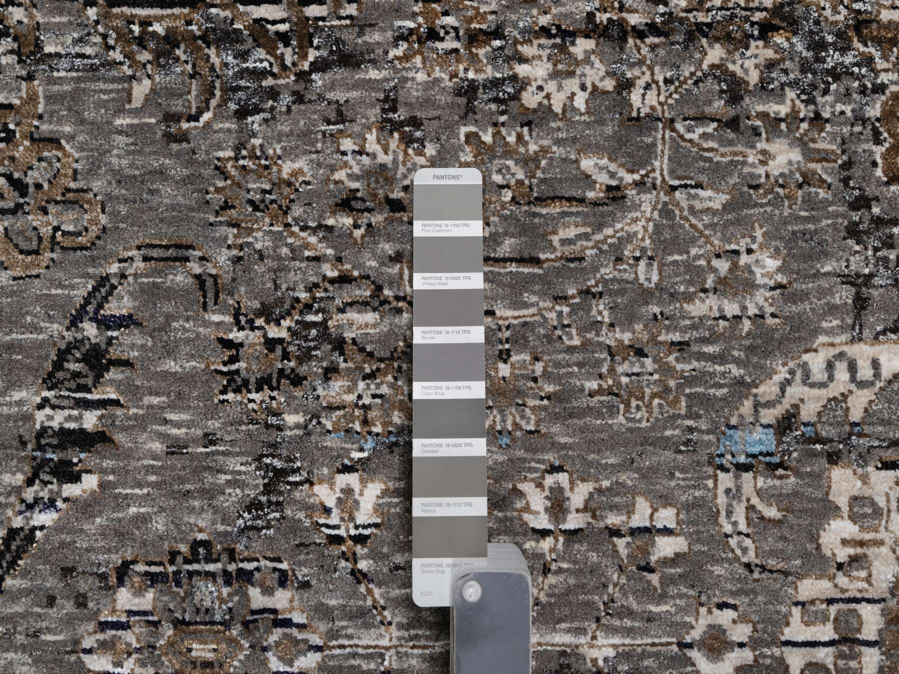 Transitional hand-knotted wool/silk rug in Brown, 9'11" x 14'0", SKU O090954