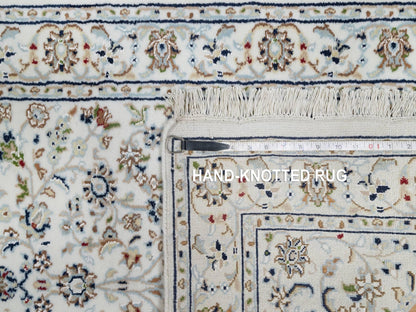 Ivory 2'8" x 12'2" Fine Oriental Hand knotted Wool/Silk Rug - Sku: O090991