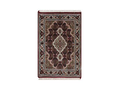 Red 2'0" x 3'0" Traditional Hand knotted Wool Rug - Sku: O090994