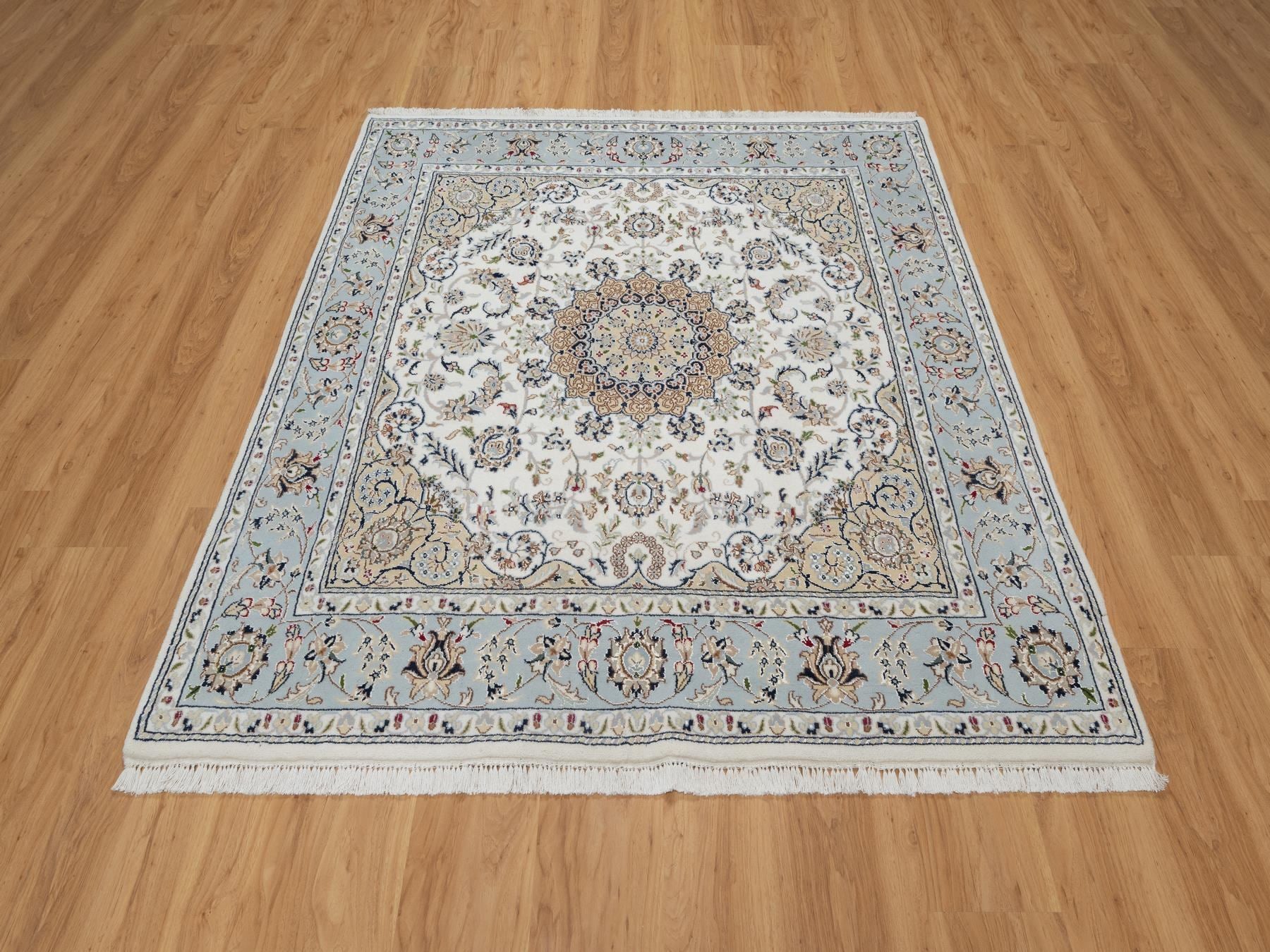 Nain Traditional hand-knotted wool/silk rug in Ivory, 5'6" x 5'9", SKU O091021