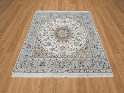 Ivory 5'6" x 5'9" Fine Oriental Hand knotted Wool/Silk Rug - Sku: O091021