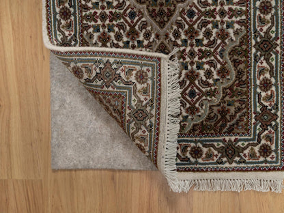 Ivory 2'0" x 3'0" Fine Oriental Hand knotted Wool Rug - Sku: O091030