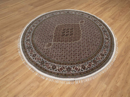 Ivory 7'6" x 7'6" Fine Oriental Hand knotted Wool Rug - Sku: O091042
