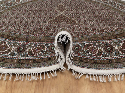 Tabriz Traditional hand-knotted wool rug in Ivory, 7'6" x 7'6", SKU O091042
