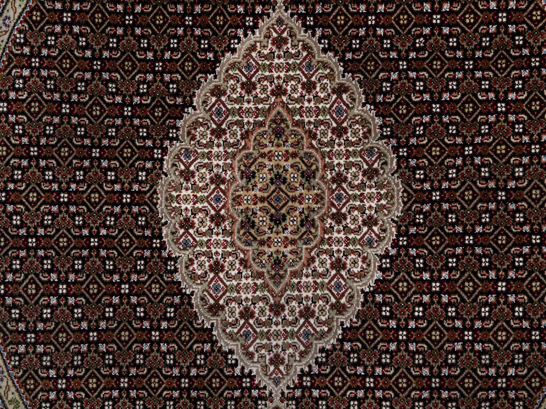 Tabriz Traditional hand-knotted wool rug in Black, 6'0" x 6'0", SKU O091043
