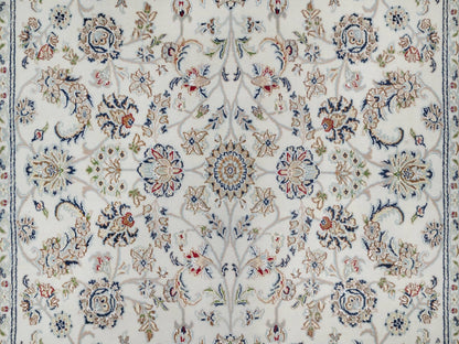 Ivory 6'0" x 9'0" Fine Oriental Hand knotted Wool/Silk Rug - Sku: O091049