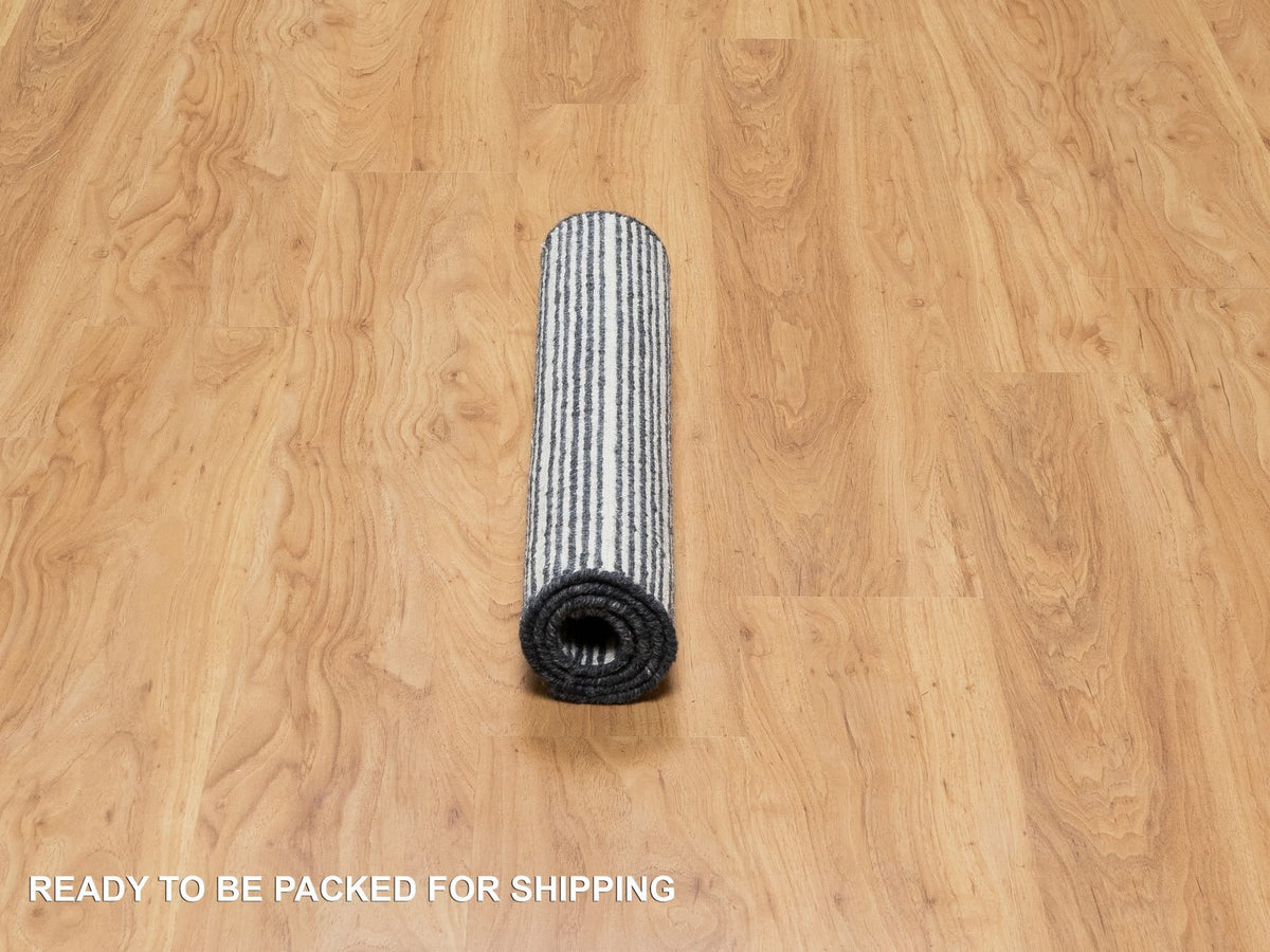 Modern / Contemporary hand-knotted wool rug in Black, 2'3" x 3'1", SKU O091065