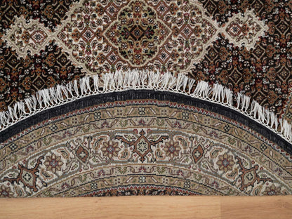 Black 4'10" x 4'10" Fine Oriental Hand knotted Wool Rug - Sku: O091077